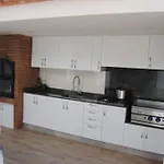 Βίλα Luxurious, Modern Six Bedroom In