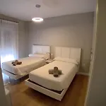 Βίλα Luxurious, Modern Six Bedroom In *