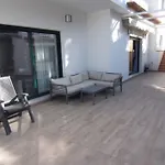 Luxurious, Modern Six Bedroom In Villa