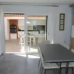 Villa Luxurious, Modern Six Bedroom In