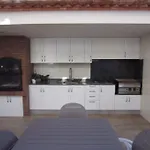 Villa Luxurious, Modern Six Bedroom In *