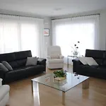 Villa Luxurious, Modern Six Bedroom In Dénia