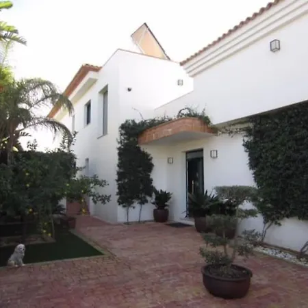 Luxurious, Modern Six Bedroom In * Dénia