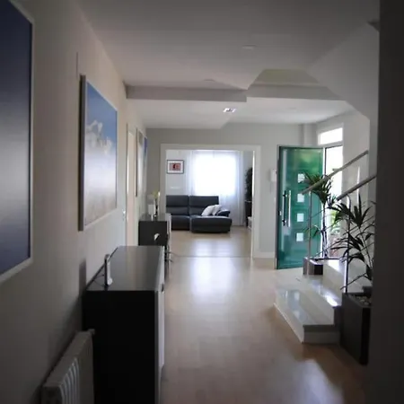 Luxurious, Modern Six Bedroom In Villa Dénia