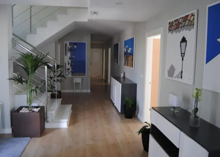 Villa Luxurious, Modern Six Bedroom In Denia