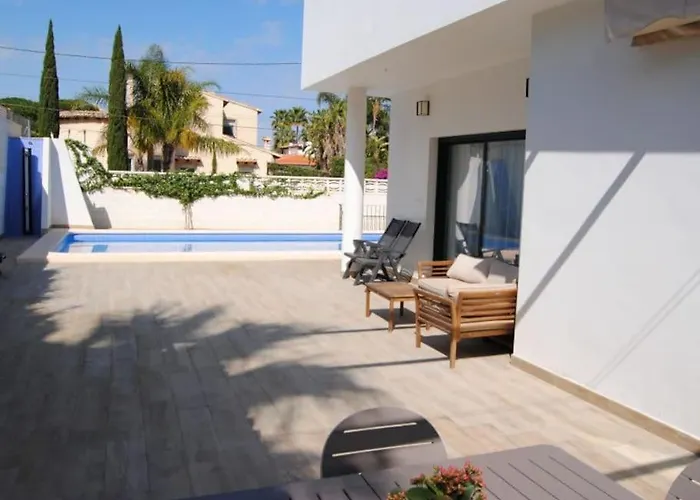 Luxurious, Modern Six Bedroom In * Denia