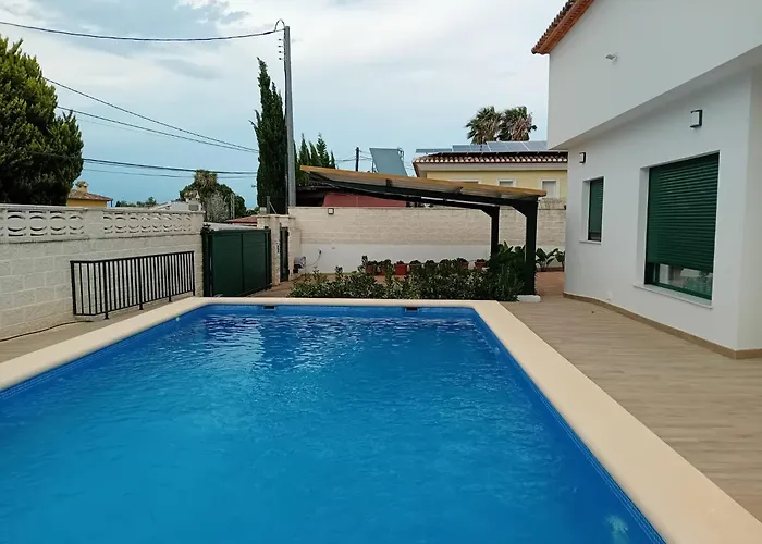 Luxurious, Modern Six Bedroom In Villa Denia