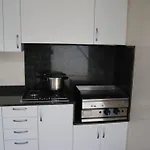 Luxurious, Modern Six Bedroom In Villa *